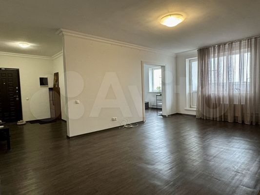 Продам трехкомнатную (3-комн.) квартиру, 60 лет Победы ул, 10а, Октябрьский рп