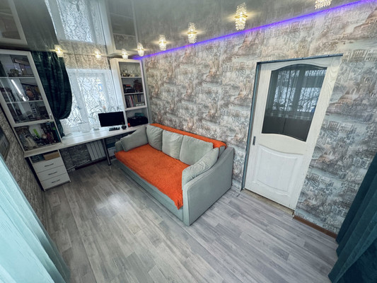 Продам двухкомнатную (2-комн.) квартиру, Вокзальная ул, 29, Комсомольск-на-Амуре г