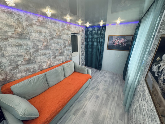 Продам двухкомнатную (2-комн.) квартиру, Вокзальная ул, 29, Комсомольск-на-Амуре г