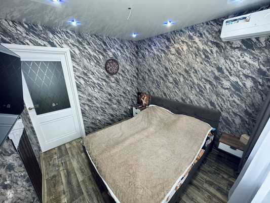 Продам двухкомнатную (2-комн.) квартиру, Вокзальная ул, 29, Комсомольск-на-Амуре г