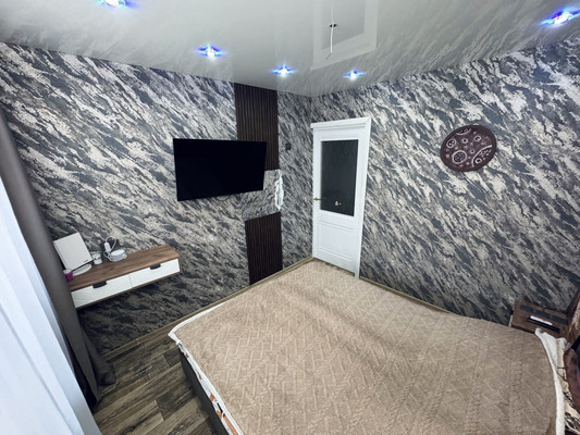 Продам двухкомнатную (2-комн.) квартиру, Вокзальная ул, 29, Комсомольск-на-Амуре г