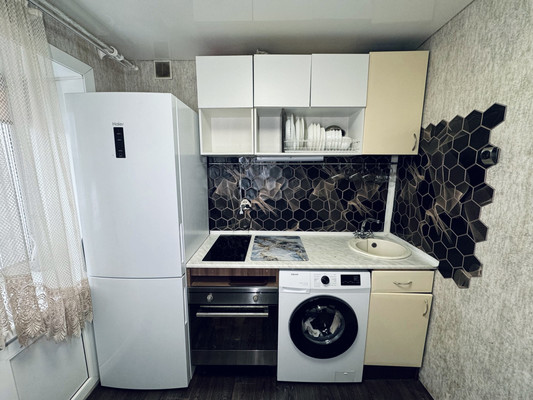 Продам двухкомнатную (2-комн.) квартиру, Вокзальная ул, 29, Комсомольск-на-Амуре г