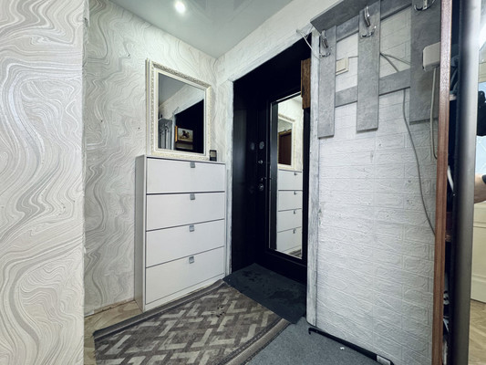 Продам двухкомнатную (2-комн.) квартиру, Вокзальная ул, 29, Комсомольск-на-Амуре г