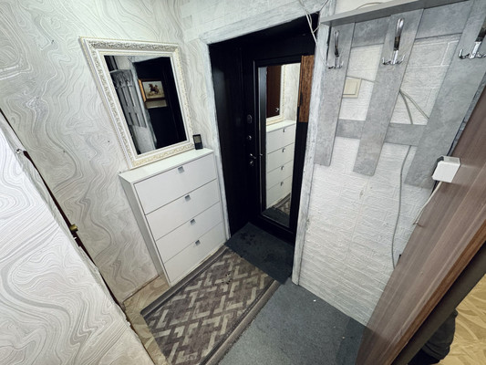 Продам двухкомнатную (2-комн.) квартиру, Вокзальная ул, 29, Комсомольск-на-Амуре г