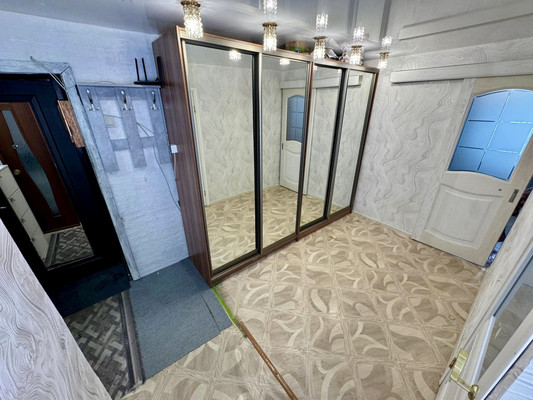 Продам двухкомнатную (2-комн.) квартиру, Вокзальная ул, 29, Комсомольск-на-Амуре г