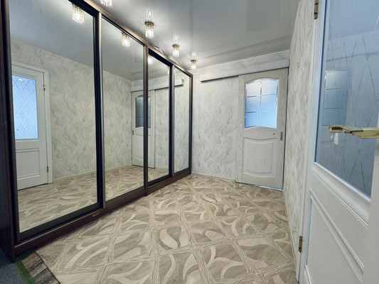 Продам двухкомнатную (2-комн.) квартиру, Вокзальная ул, 29, Комсомольск-на-Амуре г