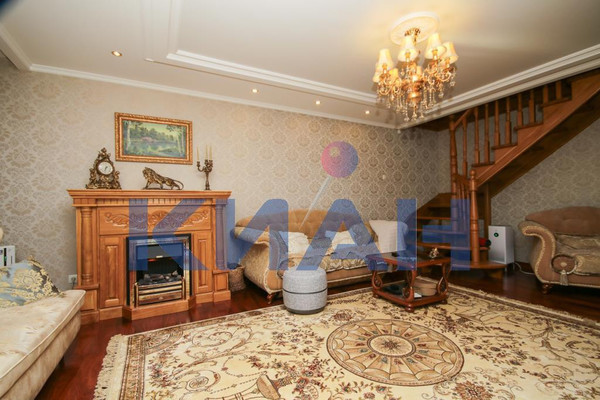 Продам многокомнатную квартиру, Ады Лебедевой ул, 66, Красноярск г