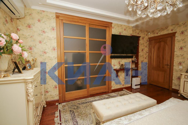 Продам многокомнатную квартиру, Ады Лебедевой ул, 66, Красноярск г