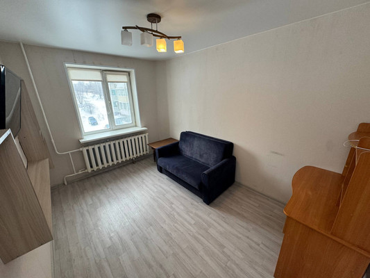 Продам двухкомнатную (2-комн.) квартиру, Комсомольский пр-кт, 85, Амурск г