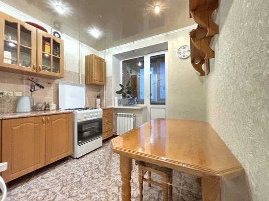 Продам двухкомнатную (2-комн.) квартиру, 2 Таманской Дивизии ул, 37, Нальчик г