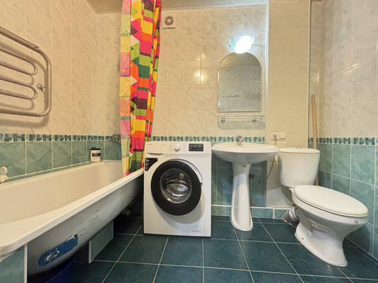 Продам двухкомнатную (2-комн.) квартиру, 2 Таманской Дивизии ул, 37, Нальчик г