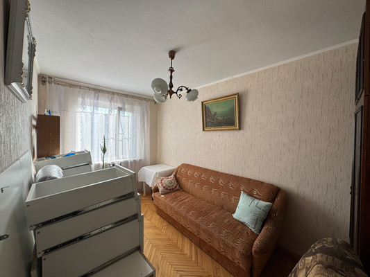 Продам трехкомнатную (3-комн.) квартиру, Фучика ул, 3, Нальчик г