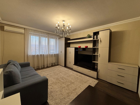 Продам двухкомнатную (2-комн.) квартиру, 2-й Таманской Дивизии ул, 37, Вольный Аул кп