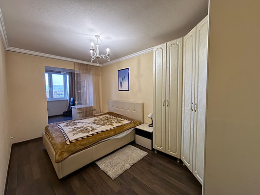 Продам двухкомнатную (2-комн.) квартиру, 2-й Таманской Дивизии ул, 37, Вольный Аул кп