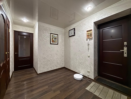 Продам двухкомнатную (2-комн.) квартиру, 2-й Таманской Дивизии ул, 37, Вольный Аул кп