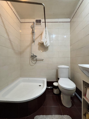 Продам двухкомнатную (2-комн.) квартиру, 2-й Таманской Дивизии ул, 37, Вольный Аул кп