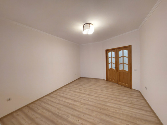 Продам трехкомнатную (3-комн.) квартиру, Т.Идарова ул, 54кБ, Нальчик г