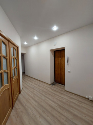 Продам трехкомнатную (3-комн.) квартиру, Т.Идарова ул, 54кБ, Нальчик г