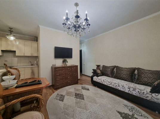 Продам двухкомнатную (2-комн.) квартиру, Братьев Беровых ул, 70, Нальчик г