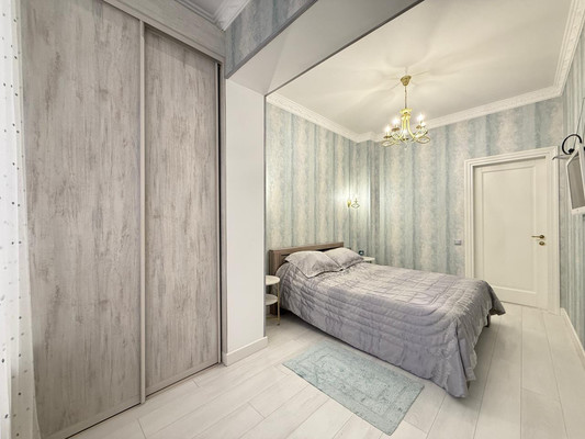 Продам трехкомнатную (3-комн.) квартиру, Тлостанова ул, 28, Нальчик г