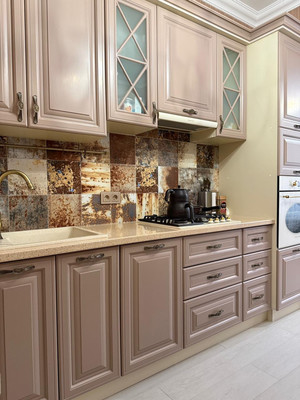 Продам трехкомнатную (3-комн.) квартиру, Тлостанова ул, 28, Нальчик г