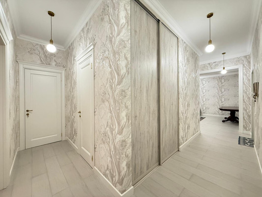 Продам трехкомнатную (3-комн.) квартиру, Тлостанова ул, 28, Нальчик г