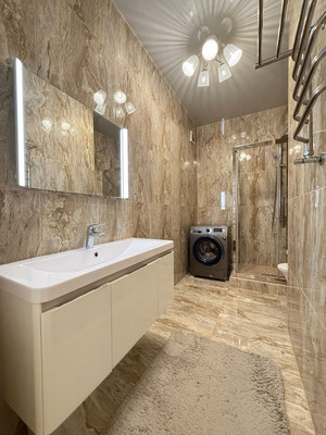 Продам трехкомнатную (3-комн.) квартиру, Тлостанова ул, 28, Нальчик г