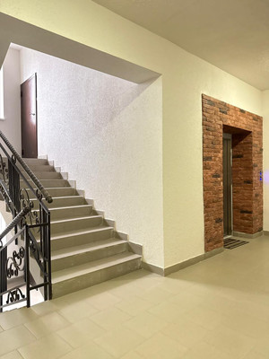 Продам трехкомнатную (3-комн.) квартиру, Тлостанова ул, 28, Нальчик г