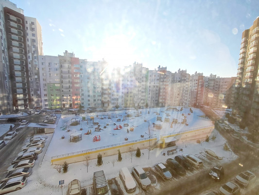 Продам однокомнатную (1-комн.) квартиру, Батурина ул, 135, Симферополь г