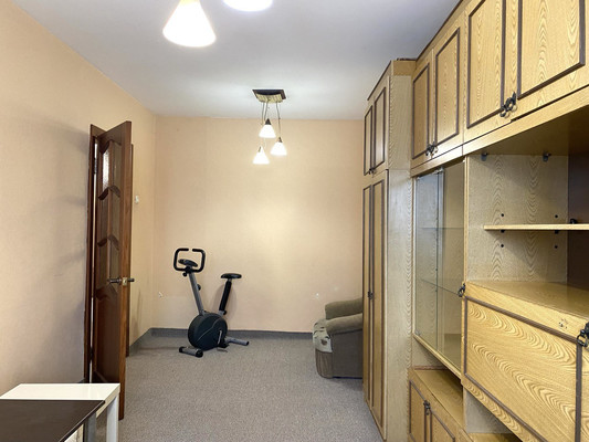 Продам двухкомнатную (2-комн.) квартиру, Ады Лебедевой ул, 47, Красноярск г