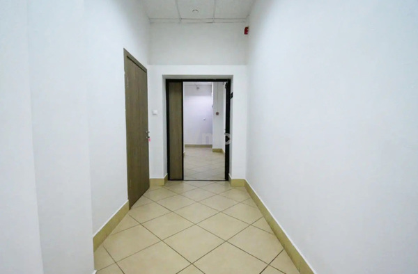 Продам коммерческое помещение 950 м2, Большая Семёновская ул, 43, Москва г