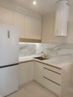 Продам однокомнатную (1-комн.) квартиру, Александра Суворова пр-кт, 105, Симферополь г