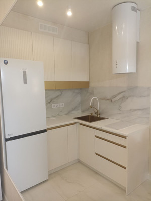 Продам однокомнатную (1-комн.) квартиру, Александра Суворова пр-кт, 105, Симферополь г