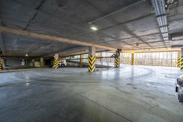 Продам машиноместо 13,3 м2, Галеева ул, Казань г