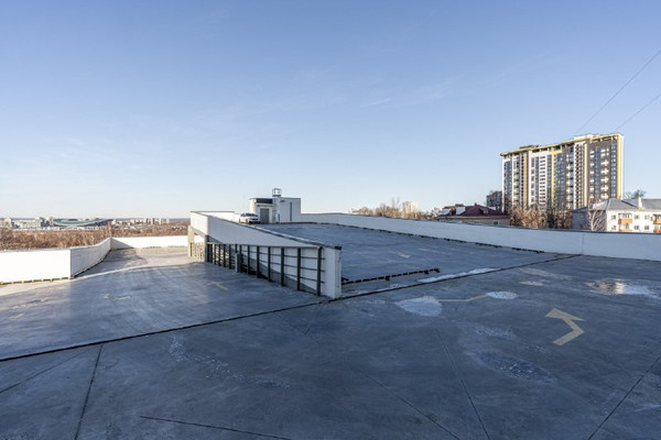 Продам машиноместо 13,3 м2, Галеева ул, Казань г