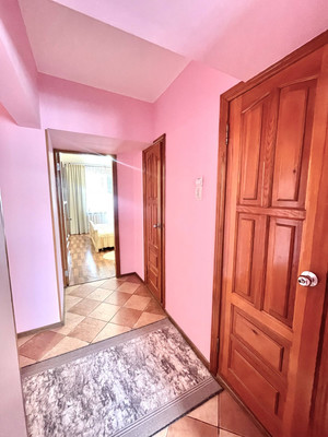 Продам трехкомнатную (3-комн.) квартиру, Большая ул, 181, Ишим г