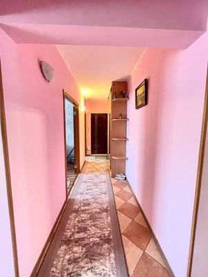 Продам трехкомнатную (3-комн.) квартиру, Большая ул, 181, Ишим г