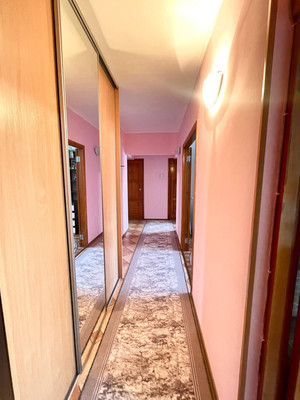 Продам трехкомнатную (3-комн.) квартиру, Большая ул, 181, Ишим г