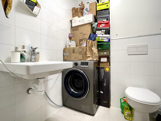 Продам двухкомнатную (2-комн.) квартиру, Реутовская ул, 21, Балашиха г