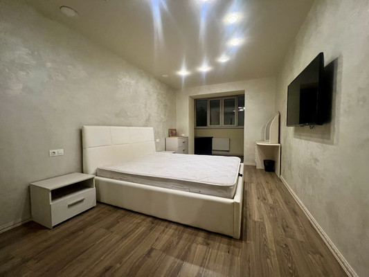 Продам трехкомнатную (3-комн.) квартиру, Крупской ул, 5к5, Рязань г