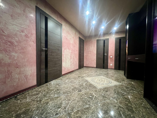 Продам трехкомнатную (3-комн.) квартиру, Крупской ул, 5к5, Рязань г