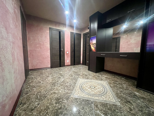 Продам трехкомнатную (3-комн.) квартиру, Крупской ул, 5к5, Рязань г