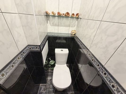 Продам трехкомнатную (3-комн.) квартиру, Любезного ул, 1, Брянск г