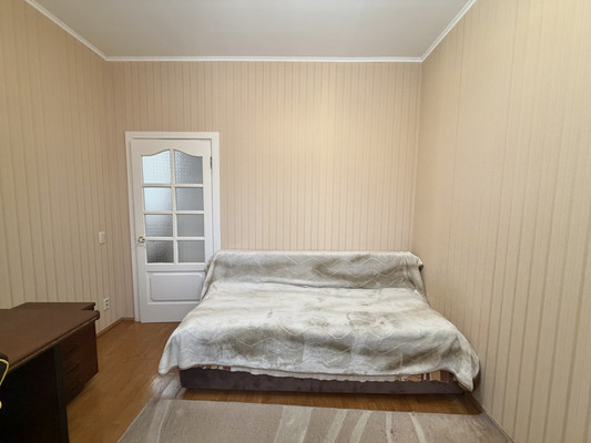 Продам трехкомнатную (3-комн.) квартиру, Любезного ул, 1, Брянск г