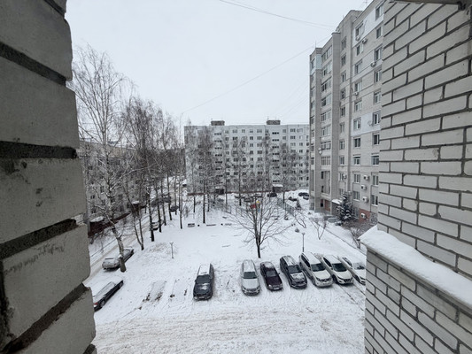 Продам трехкомнатную (3-комн.) квартиру, Любезного ул, 1, Брянск г