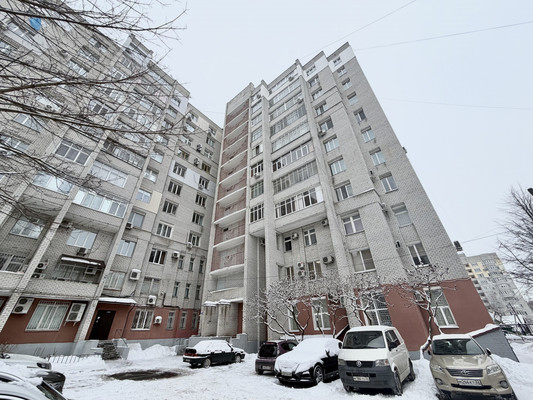 Продам трехкомнатную (3-комн.) квартиру, Любезного ул, 1, Брянск г