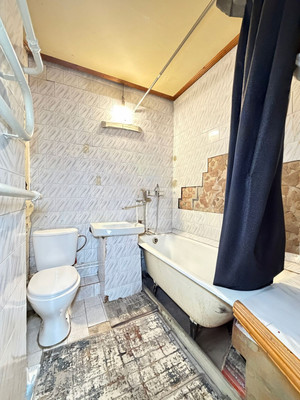 Продам двухкомнатную (2-комн.) квартиру, 2-й Таманской Дивизии ул, 31к1, Вольный Аул кп