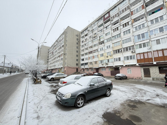 Продам двухкомнатную (2-комн.) квартиру, 2-й Таманской Дивизии ул, 31к1, Вольный Аул кп