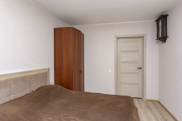 Продам трехкомнатную (3-комн.) квартиру, Побратимов ул, 30, Люберцы г