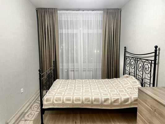 Продам двухкомнатную (2-комн.) квартиру, Строителей ул, 113, Ханты-Мансийск г